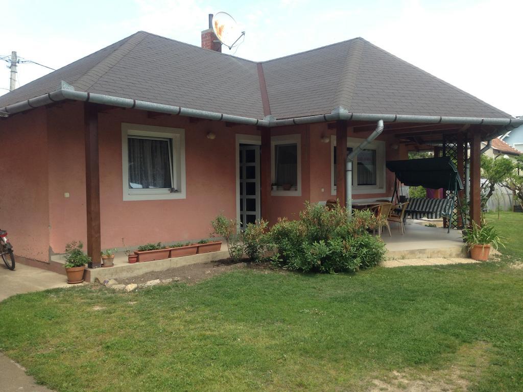 Nemeth Apartmanhaz Balatongyörök Kamer foto